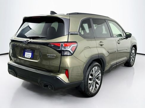 Used 2025 Subaru Forester Touring AWD/4WD image 7