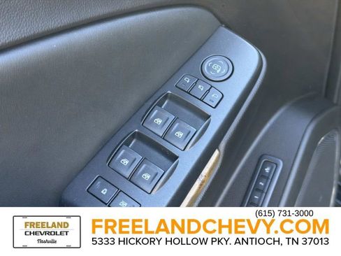 Used 2016 GMC Yukon Denali image 26