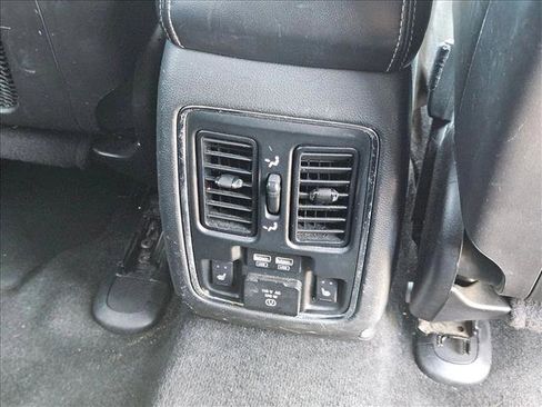 Used 2015 Jeep Grand Cherokee Limited RWD image 18
