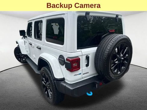Used 2024 Jeep Wrangler Unlimited Sahara AWD/4WD image 7