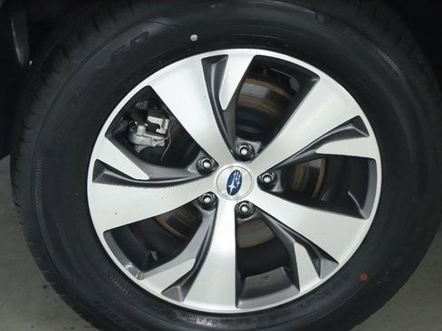 Certified 2025 Subaru Ascent Premium image 12