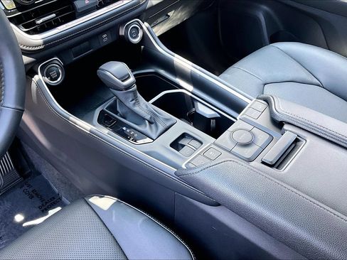 Used 2026 Toyota Grand Highlander AWD image 17