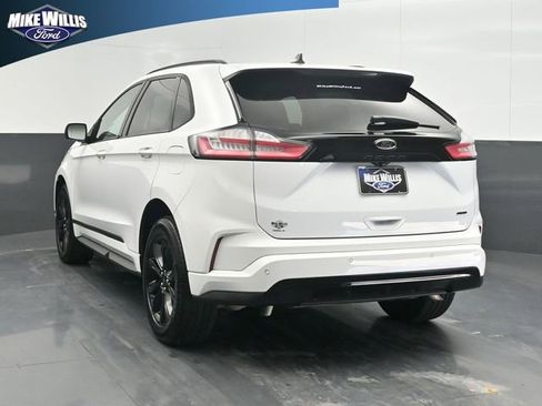 Used 2022 Ford Edge SE w/ Black Appearance Package image 5