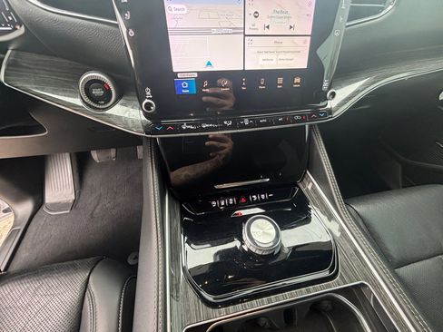 Used 2022 Jeep Wagoneer Series III image 6