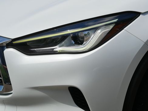 Used 2023 INFINITI QX50 Luxe AWD/4WD image 16