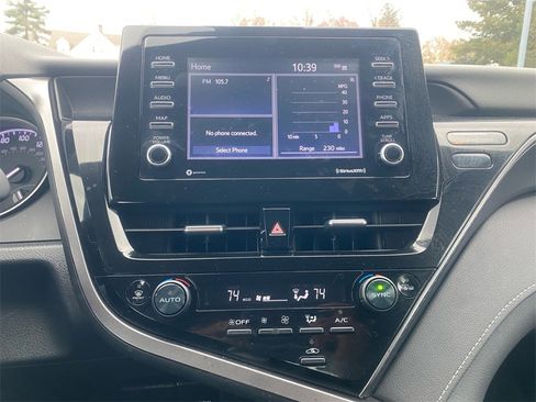 Used 2024 Toyota Camry SE image 21