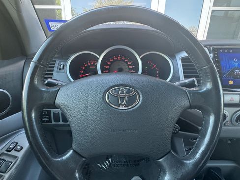 Used 2005 Toyota Tacoma Base V6 AWD/4WD image 14
