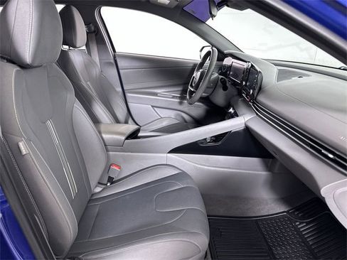 Used 2022 Hyundai Elantra SEL w/ Convenience Package image 29
