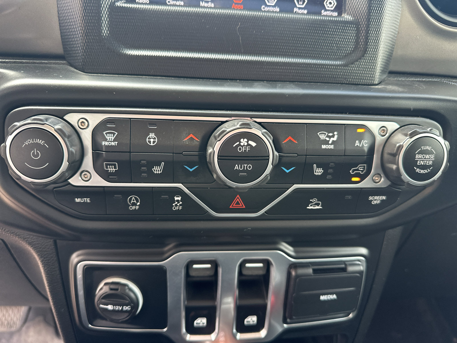 Used 2021 Jeep Wrangler Sport AWD/4WD image 23