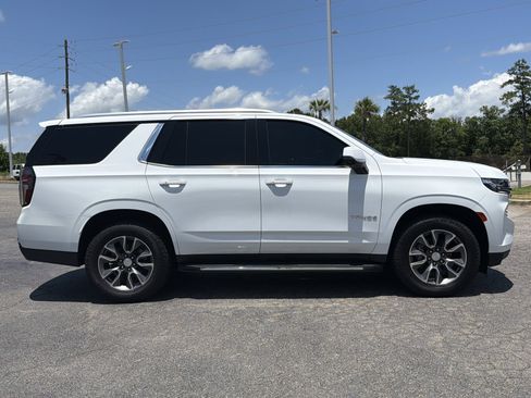Used 2022 Chevrolet Tahoe LT w/ Luxury Package RWD image 13