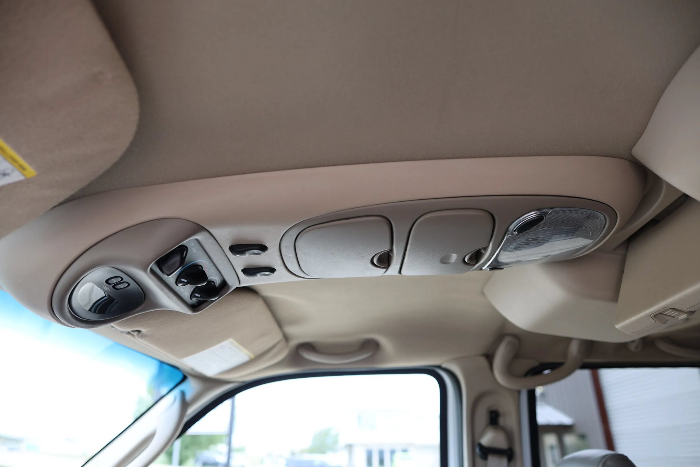 Used 2004 Ford Excursion Eddie Bauer AWD/4WD image 34