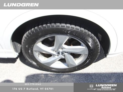 Used 2019 Audi Q3 2.0T Premium AWD/4WD image 19