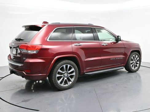 Used 2018 Jeep Grand Cherokee Overland AWD/4WD image 7