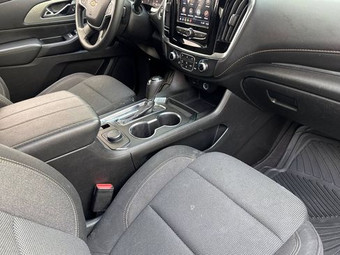 Used 2020 Chevrolet Traverse LS image 31