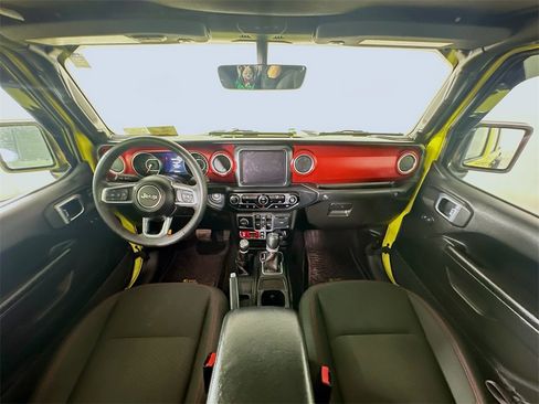 Used 2023 Jeep Gladiator Rubicon image 10