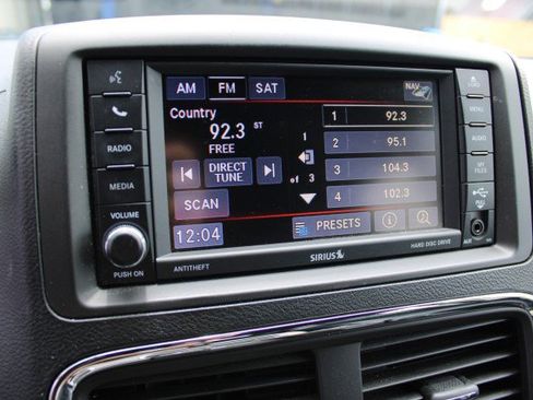Used 2017 Dodge Grand Caravan SXT FWD image 20