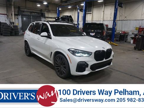 Used 2021 BMW X5 M50i w/ Premium Package image 1