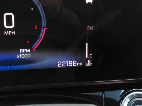 Used 2024 Chevrolet Trax RS image 36