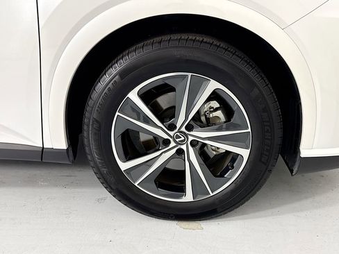Certified 2025 Lexus RX 350 FWD w/ Accessory Package image 32