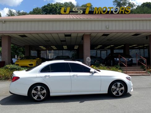 Used 2017 Mercedes-Benz E 300 4MATIC image 9