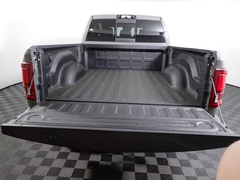 New 2026 RAM 2500 Laramie AWD/4WD image 17