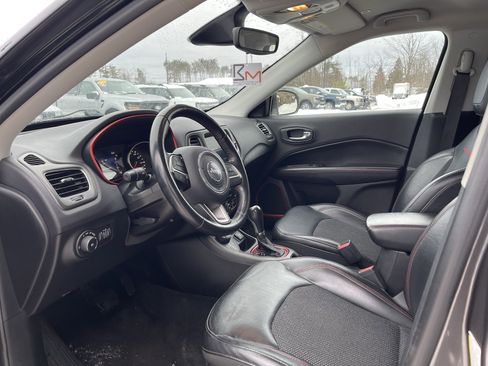 Used 2018 Jeep Compass Trailhawk image 10