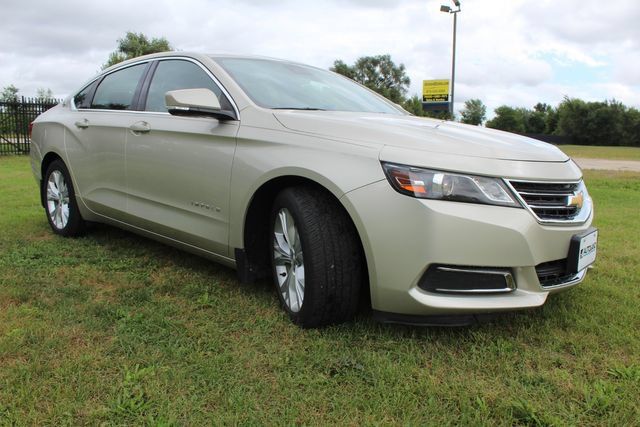 Used 2015 Chevrolet Impala LT w/ Convenience Package FWD image 3