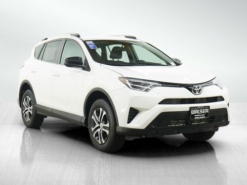 Used 2016 Toyota RAV4 LE AWD/4WD image 7