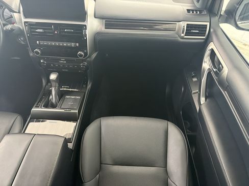 Used 2022 Lexus GX 460 Premium AWD/4WD image 29