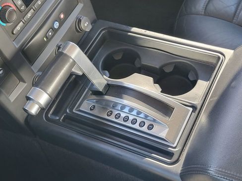 Used 2005 HUMMER H2 SUT w/ Preferred Equipment Group image 18