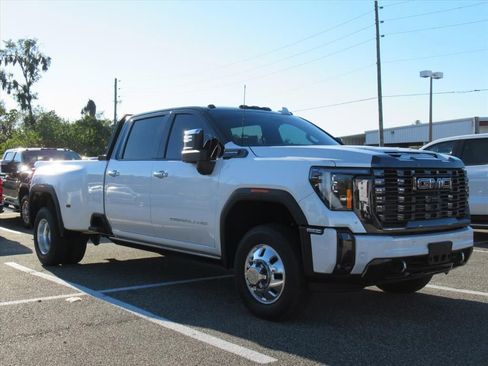 Used 2024 GMC Sierra 3500 Denali Ultimate image 1