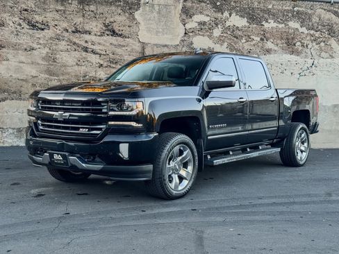 Used 2017 Chevrolet Silverado 1500 LTZ Z71 image 8