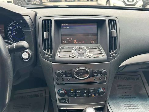 Used 2015 INFINITI Q40 w/ Moonroof Package RWD image 16