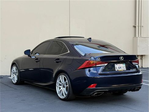 Used 2017 Lexus IS 200t RWD image 4