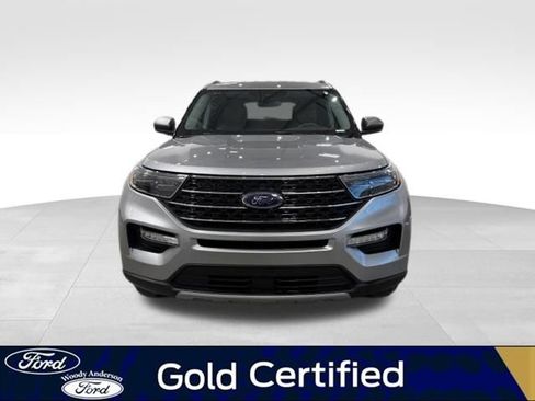 Certified 2024 Ford Explorer XLT w/ Equipment Group 202A AWD/4WD image 4