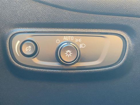 Used 2024 Chevrolet Equinox LT image 17