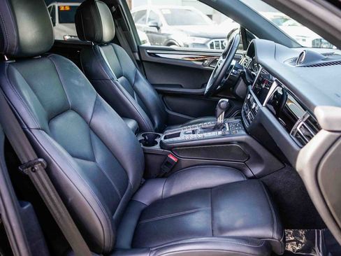 Used 2020 Porsche Macan S image 17