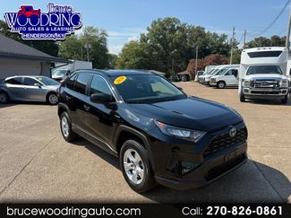 Used 2020 Toyota RAV4 LE image 1