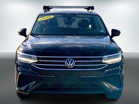 Used 2022 Volkswagen Tiguan SE image 2