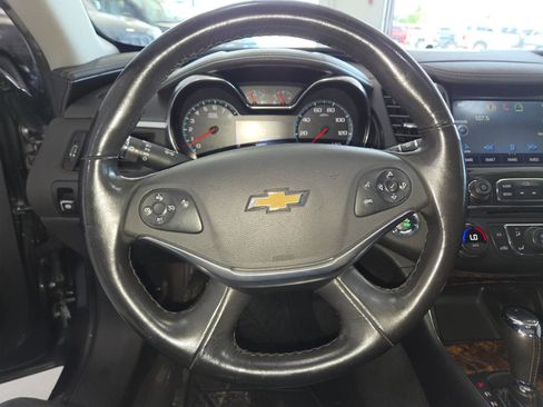 Used 2014 Chevrolet Impala LTZ FWD image 34