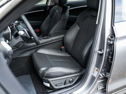 New 2026 Genesis G70 2.5T image 13