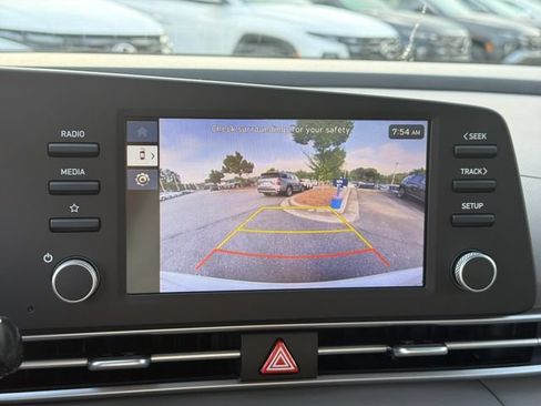 New 2026 Hyundai Elantra Hybrid FWD image 31