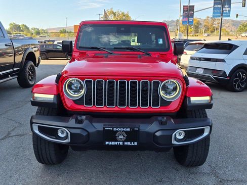 Certified 2025 Jeep Wrangler Unlimited Sahara w/ Safety Group AWD/4WD image 3