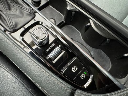 Used 2020 Volvo XC90 T6 Momentum image 21