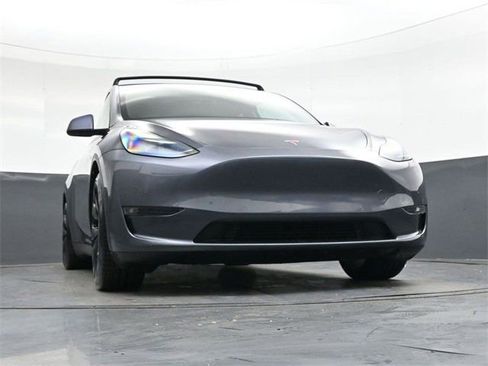 Used 2021 Tesla Model Y Performance image 40