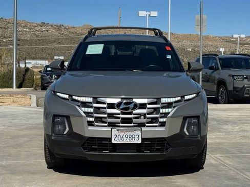 Used 2023 Hyundai Santa Cruz SEL Premium image 2