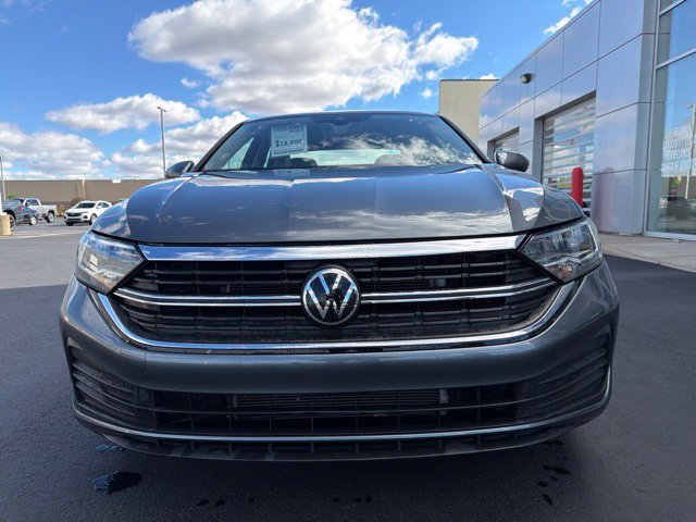 Used 2023 Volkswagen Jetta S FWD image 2