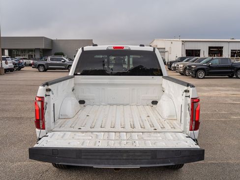 Used 2024 Ford F150 Lariat w/ FX4 Off-Road Package image 17
