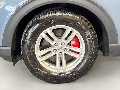 Used 2025 Ford Explorer ST AWD/4WD image 34