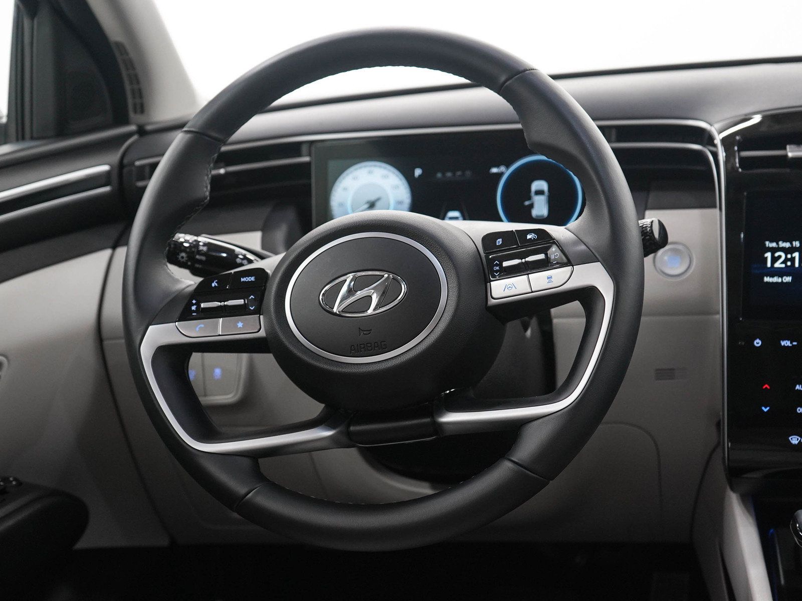 Used 2024 Hyundai Tucson SEL w/ Convenience Package AWD/4WD image 17